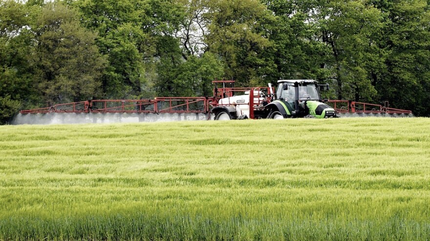Otpisat će kamate za regresiranu naftu i đubrivo onima koji vrate glavnicu duga