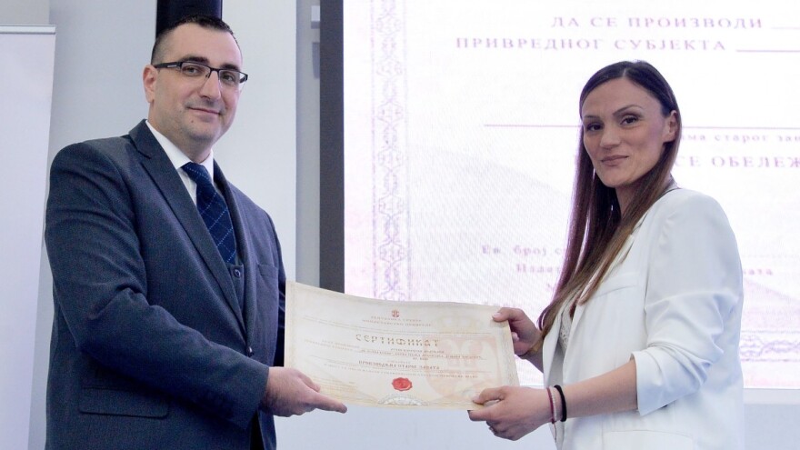 Diplomirana pravnica i master kriminalistike odlučila da pravi medenjake