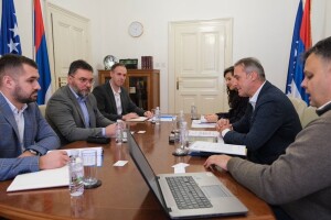 Ministar Košarac sa predstavnicima Privredne komore FBiH - o peletu i nafti