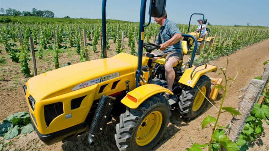 Traktor Hittner Ecotrac 32