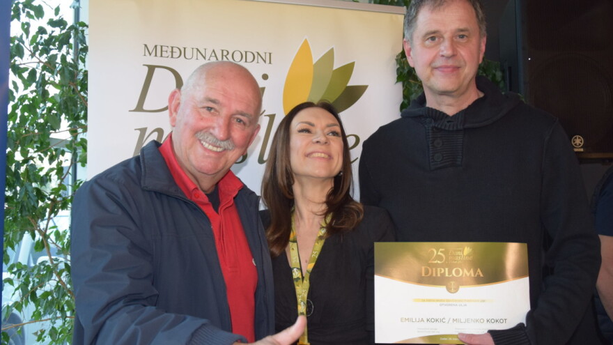 Ni celebritiji ne mogu odoljeti: Ulje Emilije Kokić i Miljenka Kokota osvojilo zlatnu medalju
