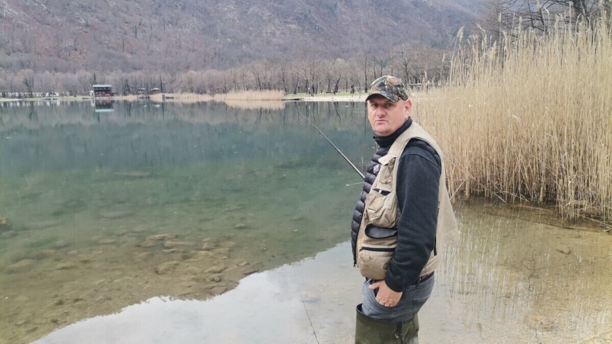 Emir Dedić na pecanje ne ide bez Senade: Ona je moj ribolovac, a ja sam majstor