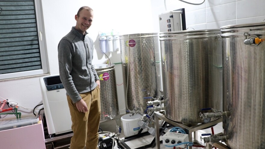 Došao iz Amerike da u Hercegovini pravi kraft pivo - Andrew Manford postao trebinjski Oz