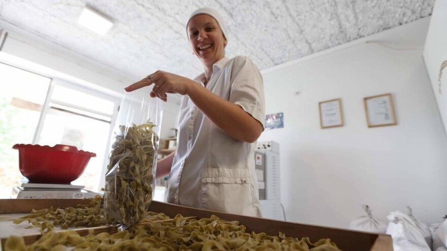 Poljoprivrednici sve više prodaju proizvode pomoću interneta - naučite kako