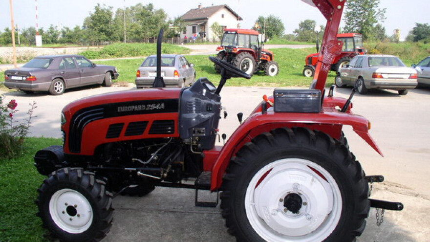 Traktor Foton FT 254