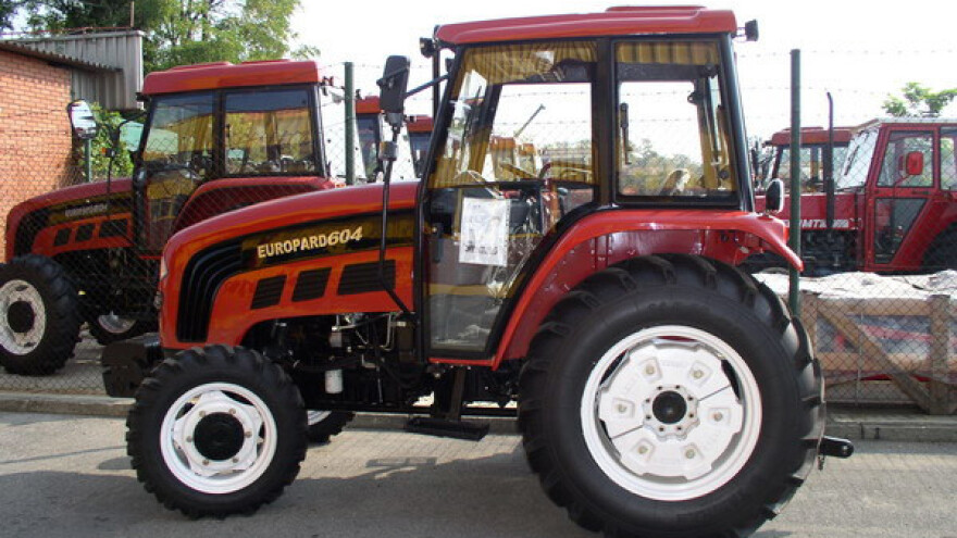 Traktor Foton FT 604