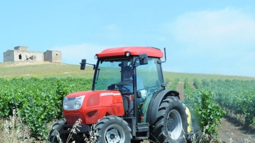 Traktor McCormick F
