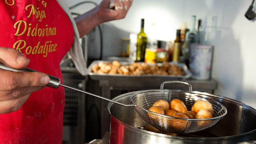 Uživanje u gastronomiji i običajima Bukovice uz posjet Benkovačkog sajma na sveti deseti