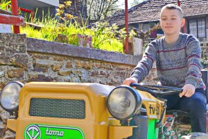 Ibrahim dobio traktor: Ovo je prava limuzina