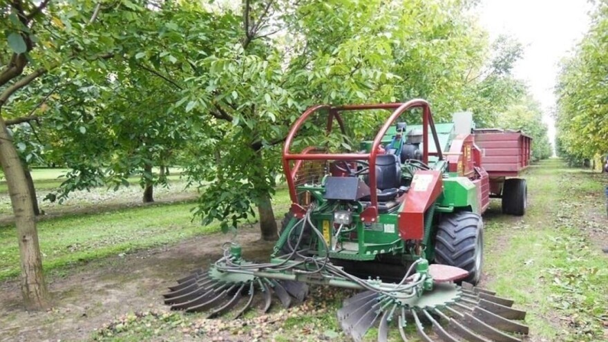 Poljoprivrednicima osam miliona za nabavku mašina za organsku proizvodnju