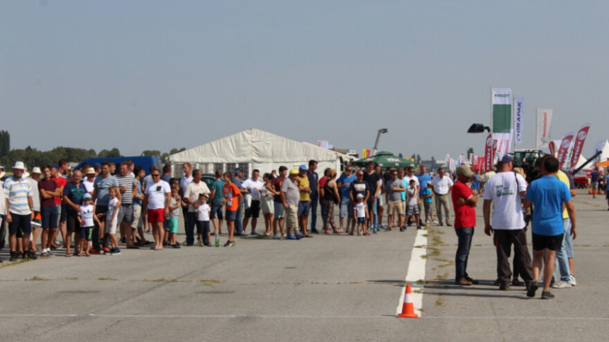 Kolovoz u znaku Farm Show-a, požara i nestalih svinja!
