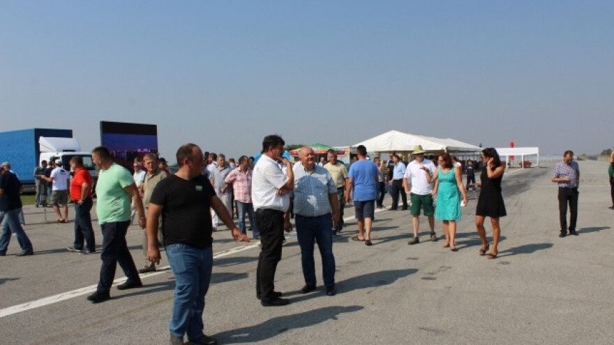Otvoren FarmShow na čepinskom aerodromu!