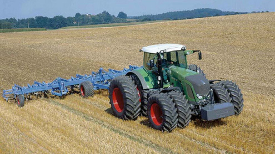 Traktor Fendt 900 Vario