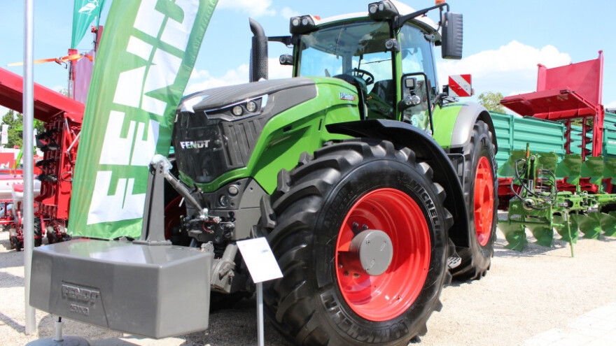 Traktori dominiraju Novosadskim sajmom