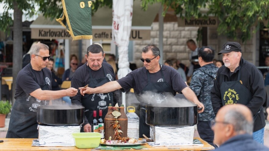 Festival hrane i vina - razlog zašto je makarski svibanj baš za prste polizati
