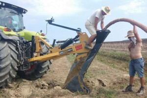 Prvi metri drenažnih cijevi na parceli od 10ha