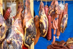 Vukovarsko-srijemska županija dodijelila potpore za proizvodnju tradicionalnih suhomesnatih proizvoda
