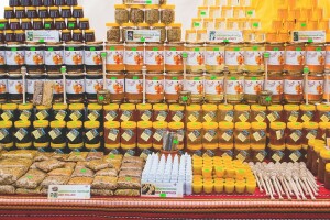 Više od 60 izlagača na šamačkom Sajmu meda, prehrambenih i tradicionalnih proizvoda