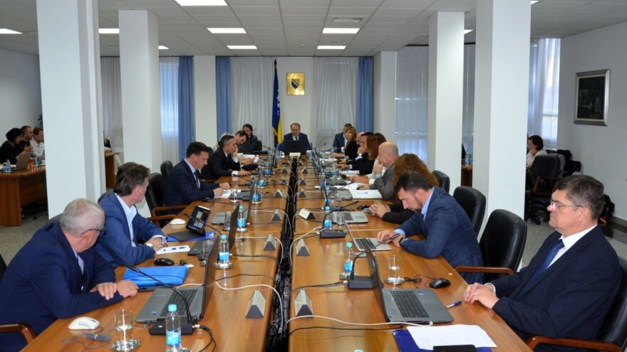 Proširen spisak namirnica s ograničenom maržom: Od brašna i mlijeka do deterdženta