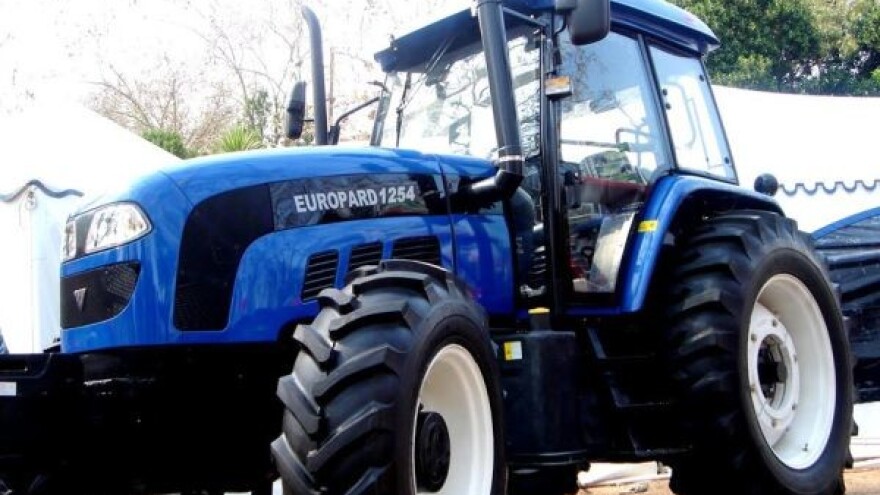 Traktor Foton FT 1254