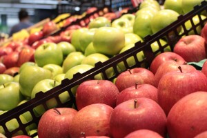 Cijena jabuke u trgovinama u rujnu gotovo 21% niža nego lani