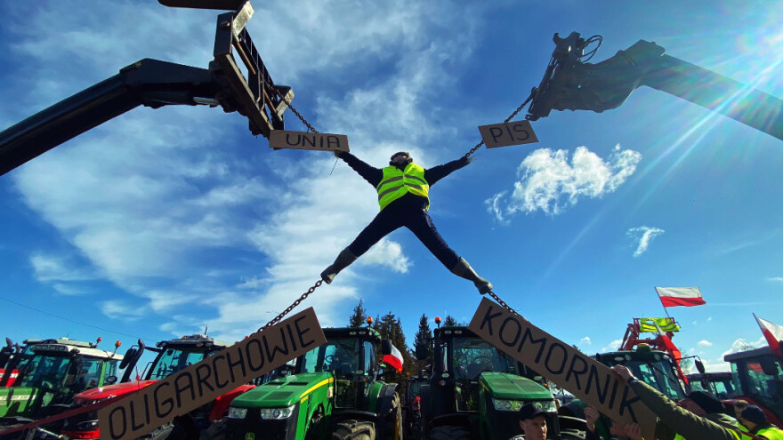 Razapeli ste poljskog seljaka: Opet na ulicama zbog uvoza iz Ukrajine, ministar podnio ostavku
