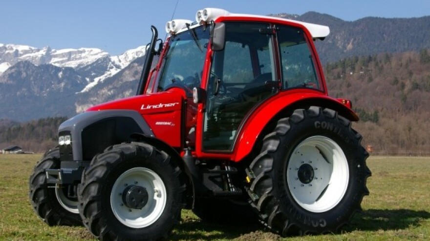 Traktor Lindner Geotrac 124