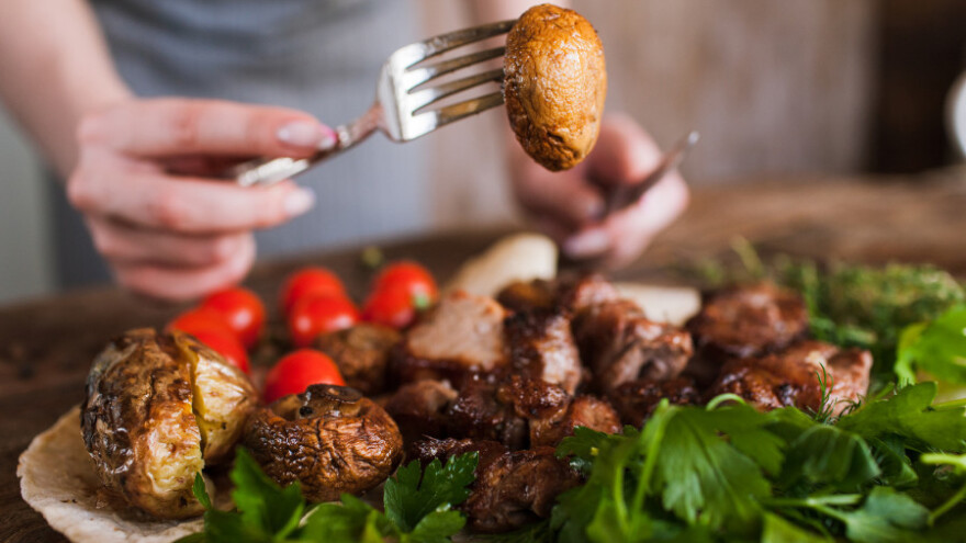 Simptomi i prva pomoć kod trovanja gljivama