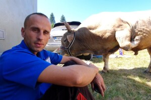 Šampion Golub u hladovini čeka borbu: Pogledajte atmosferu iz Čevljanovića