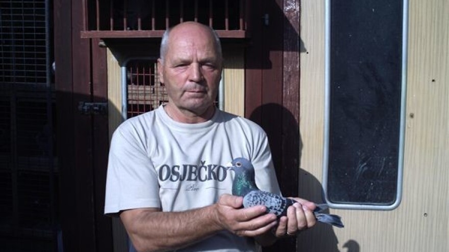 Vlado Cipar i njegovi pismonoše