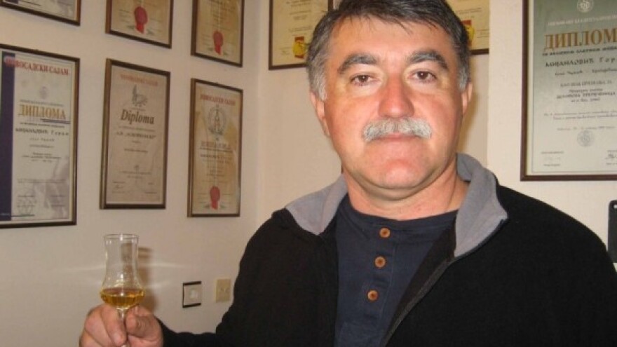 Mango pobedio domaći čips od jabuke