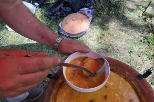 Koj vari najbolji gra u zemljano grnče?