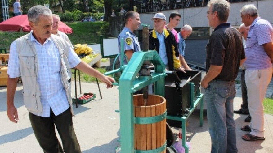 Gradačački sajam šljive pobijedio politiku!