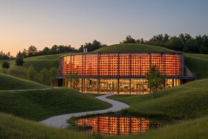 Gradit će tvornicu paradajza sa zidovima od umaka od paradajza