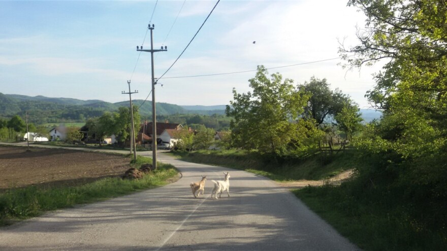 Ukinuto vanredno stanje, neke mere i dalje važe, a kako preko granice?