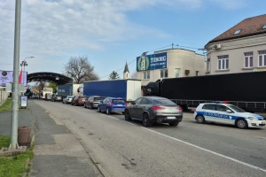 Granica pred blokadom, poljoprivrednici upozorili: "Ako stanu kamioni, stajemo i mi"