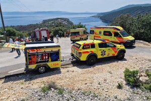 U prevrtanju traktora s prikolicom kod Labina ozlijeđeno 14 maturanata