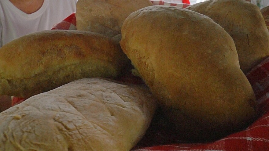 Hleb kao nekada: Težak do četiri kilograma i svež nedelju dana