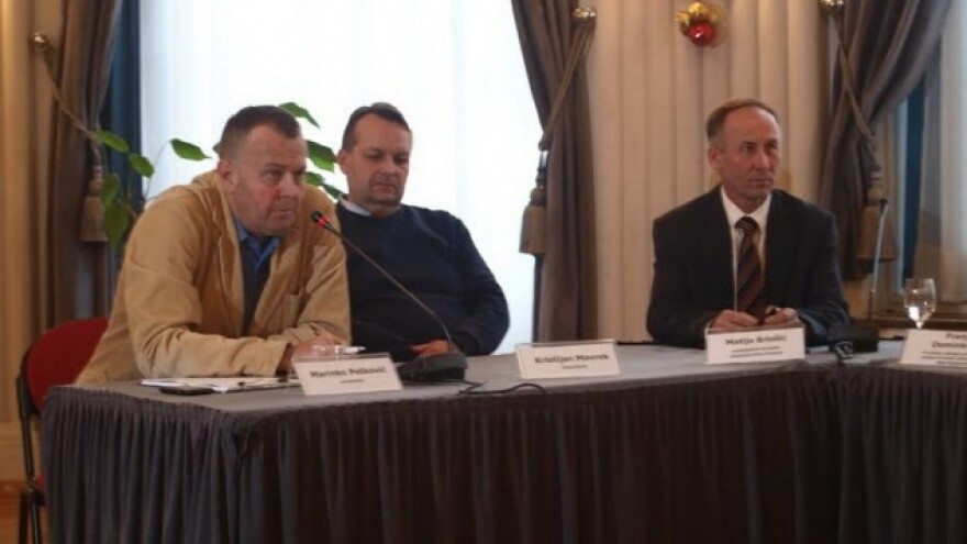 Pucaju po šavovima zbog ruralnog razvoja