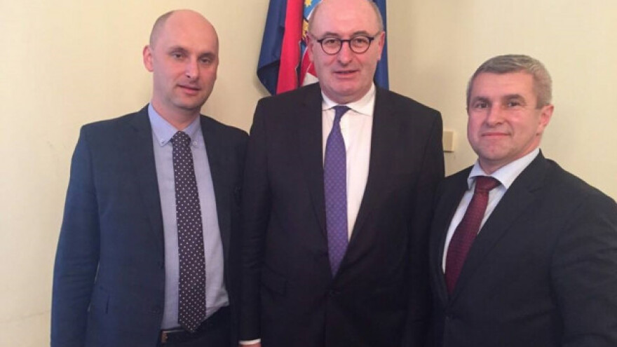 Phil Hogan s ministrom obišao hrvatsko selo