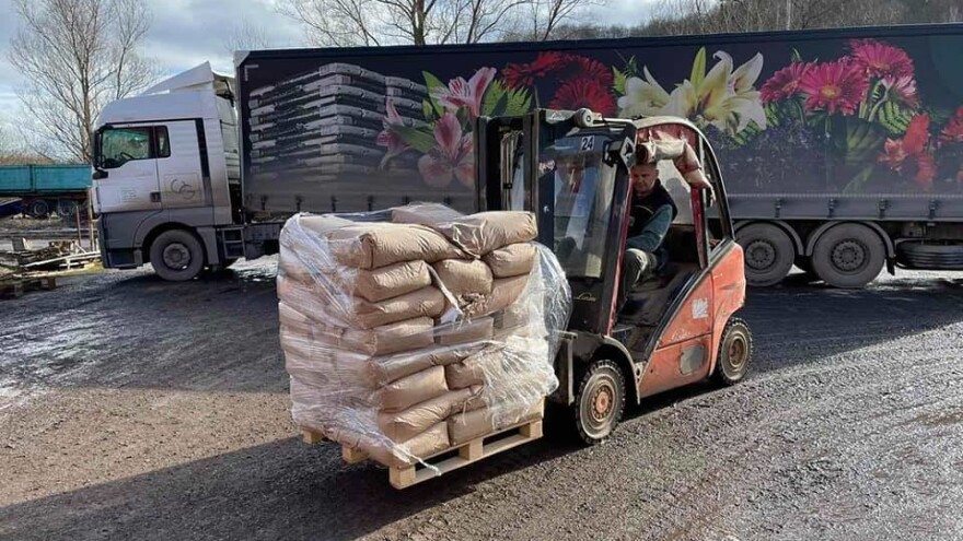 Zaprimljeno više od tisuću tona stočne hrane za potresom pogođena područja