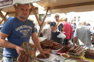 Najbolji čvarak majstor proizvede tonu godišnje