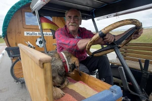 Na traktoru iz Nemačke do Moskve!