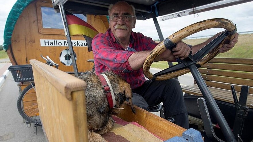 Na traktoru iz Nemačke do Moskve!