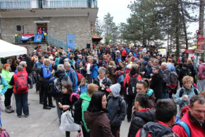 1500 planinara pozdravilo proljeće na Papuku