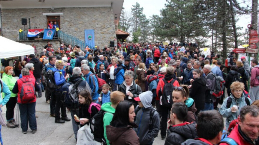 1500 planinara pozdravilo proljeće na Papuku