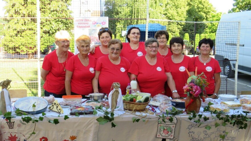 Ako nemaš svoj dinar onda nisi svoj - žena nije samo za motiku i šerpu