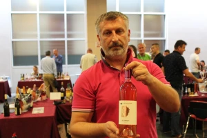 Prokupac se vraća na velika vrata i kroz - roze