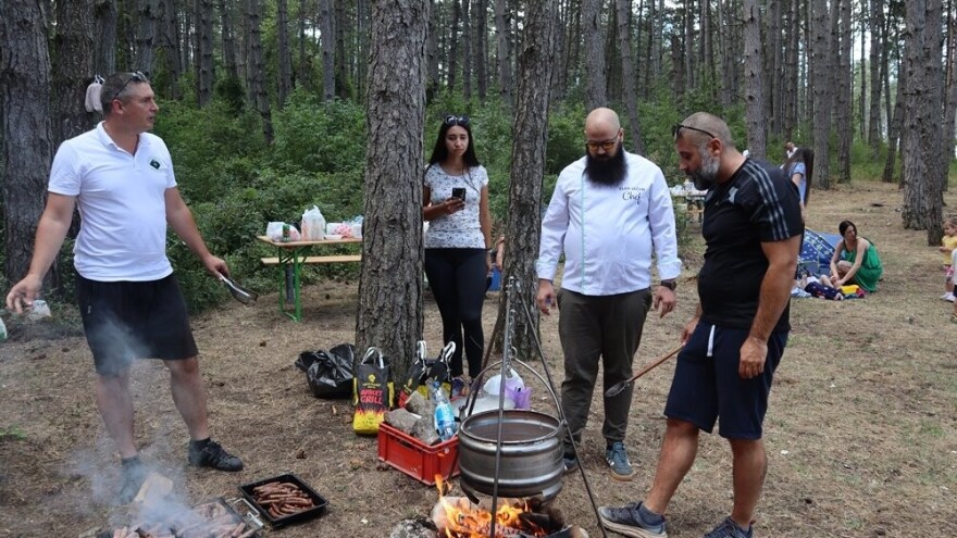 Gacko mirisalo na kotliće: Najvažnije je da su povrće i meso jednako isječeni