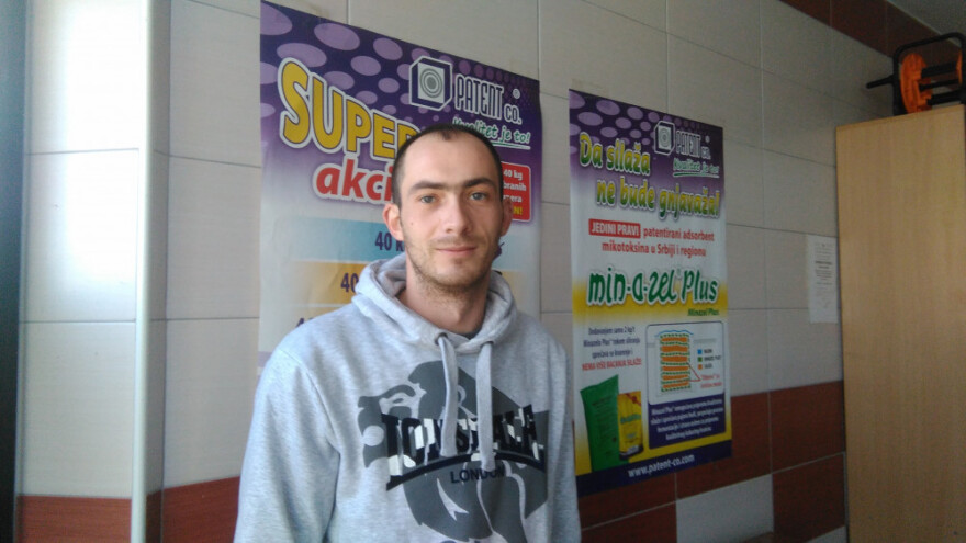 Miloš Savić: Radimo zemlju, držimo stoku, a i roštiljnicu